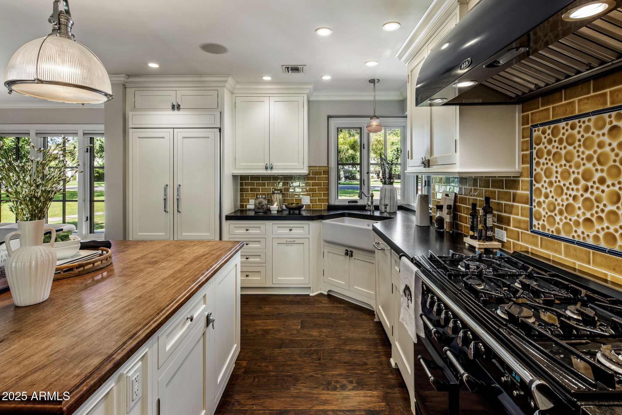 525 West Berridge Lane Phoenix, AZ 85013 - Photo 14 of 67 a kitchen with lots of counter top space a sink and appliances