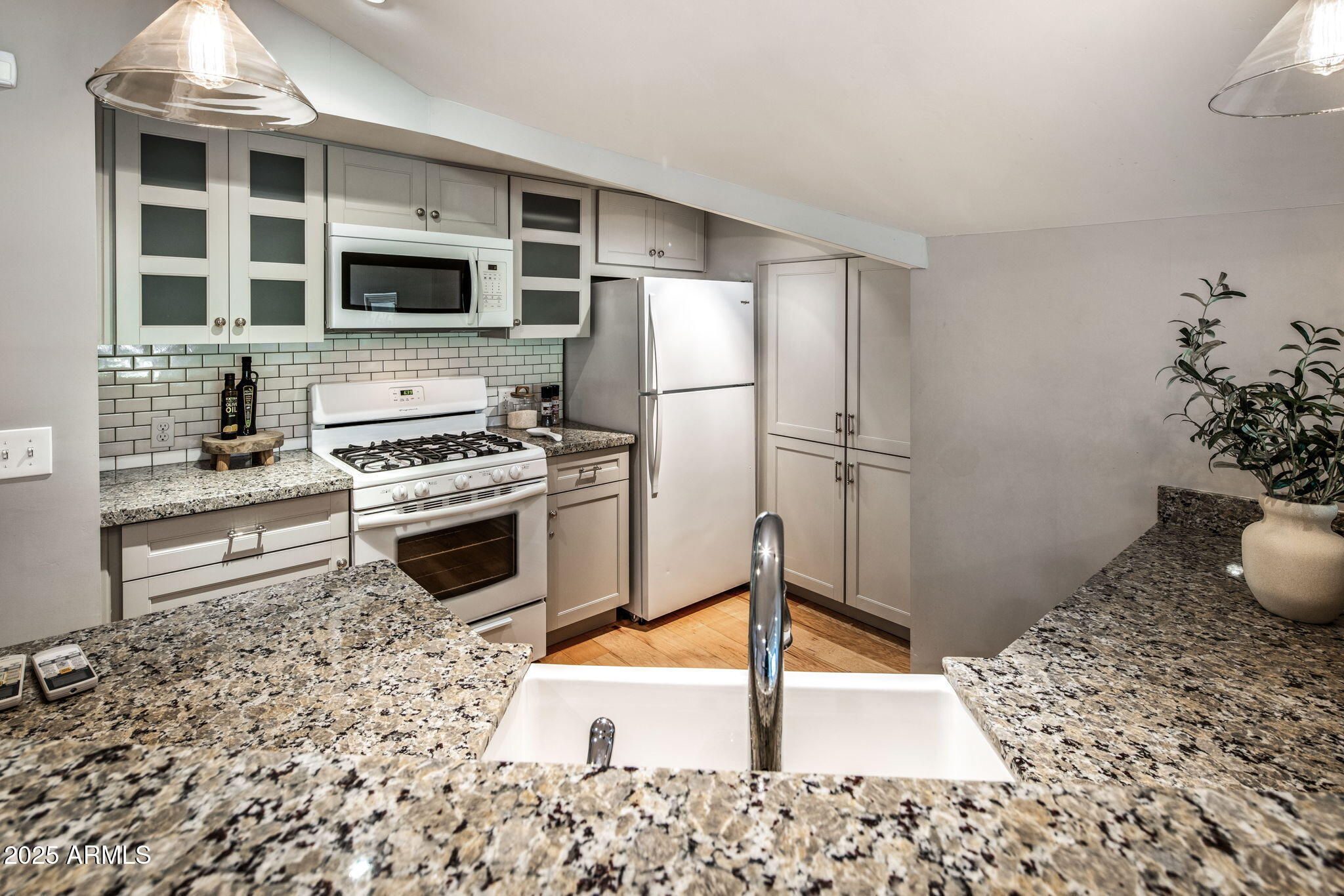 525 West Berridge Lane Phoenix, AZ 85013 - Photo 43 of 67 39-web-or-mls-D46A4887 copy
