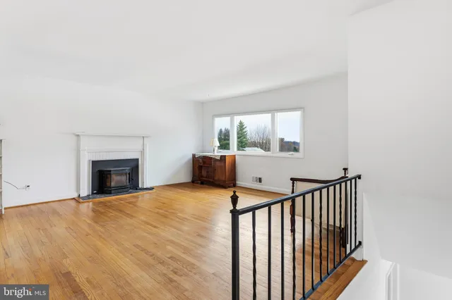 a view of livingroom with furniture and fireplace
