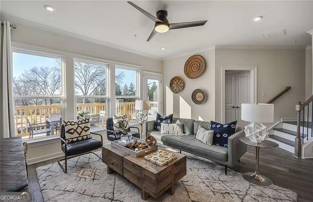 545 Whitlox Road Northwest Atlanta, GA 30309 - Photo 4 of 10