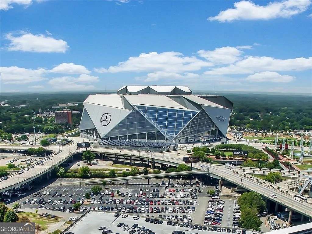 545 Whitlox Road Northwest Atlanta, GA 30309 - Photo 7 of 10