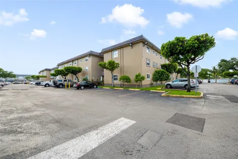 $239,900 | Hialeah, Hialeah, FL 33012