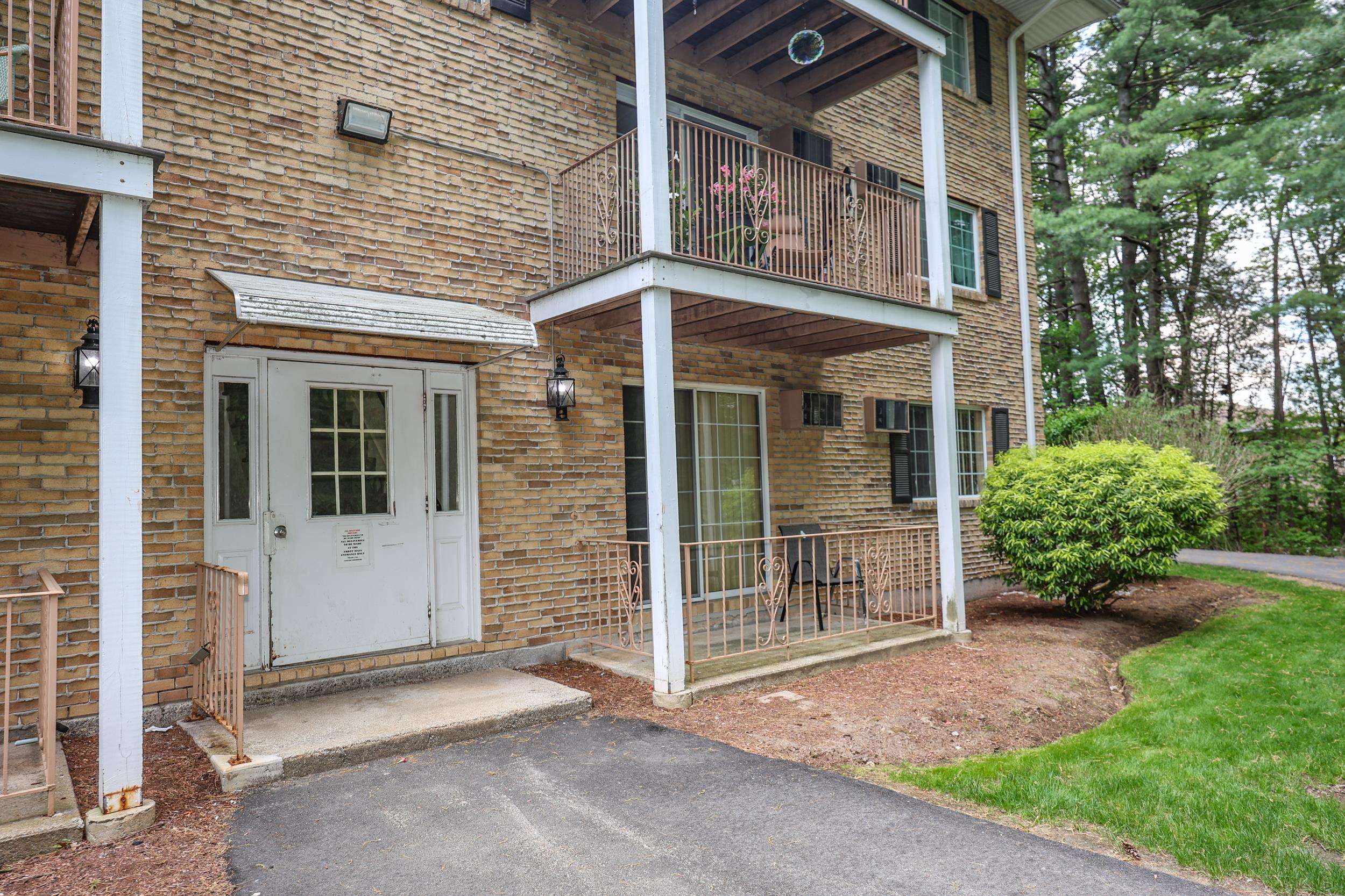 379 Huse Road, Unit 14 Manchester, NH 03103 - Photo 5 of 25