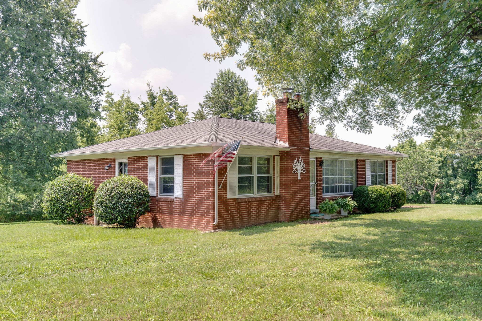 2063 McAnally Road Mount Pleasant, TN 38474 - Photo 3 of 32 Gallery Image 3