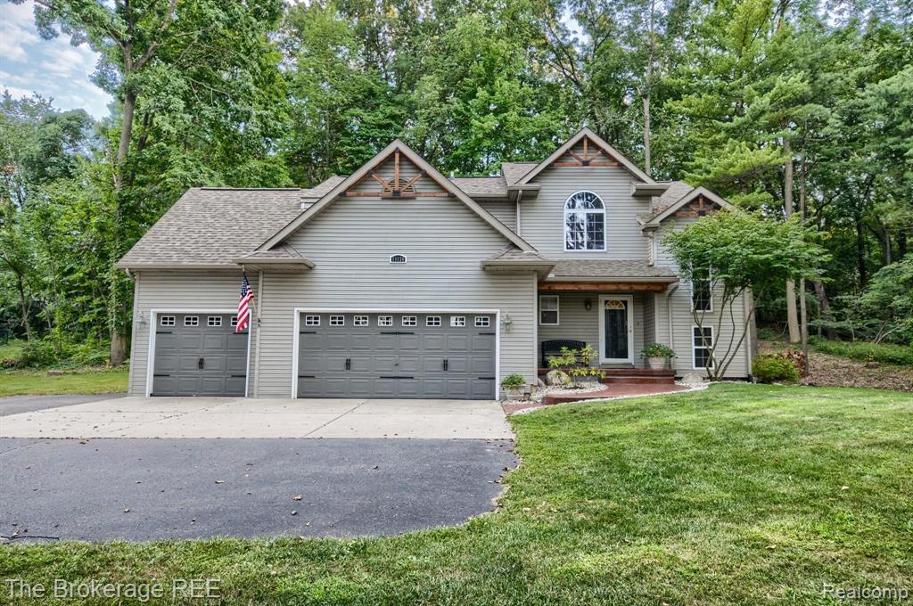 11136 Whispering Ridge Trail Fenton, MI 48430 - Photo 1 of 38