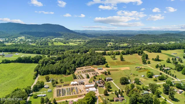 $3,400,000 | 3615 Strong Road, Mascot, TN 37806