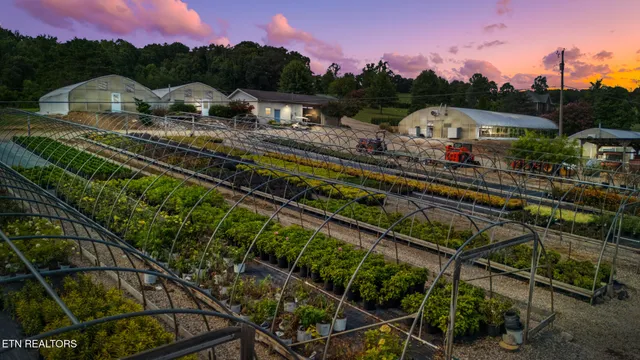 $3,400,000 | 3615 Strong Road, Mascot, TN 37806