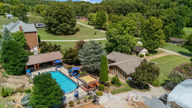 $3,400,000 | 3615 Strong Road, Mascot, TN 37806