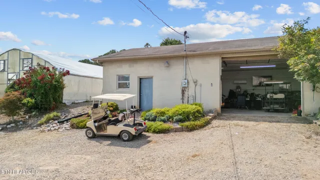 $3,400,000 | 3615 Strong Road, Mascot, TN 37806