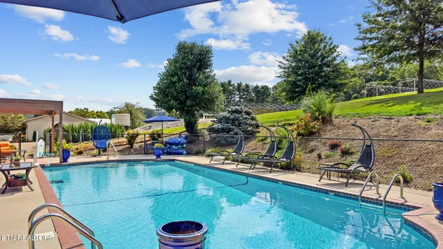 $3,400,000 | 3615 Strong Road, Mascot, TN 37806