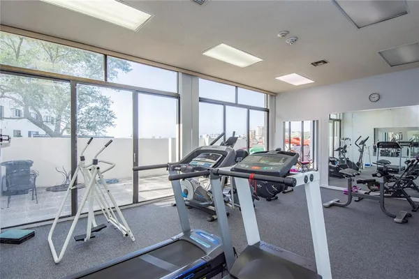 $2,600 | 660 Island Way, Unit 206, Clearwater, FL 33767