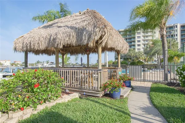 $2,600 | 660 Island Way, Unit 206, Clearwater, FL 33767