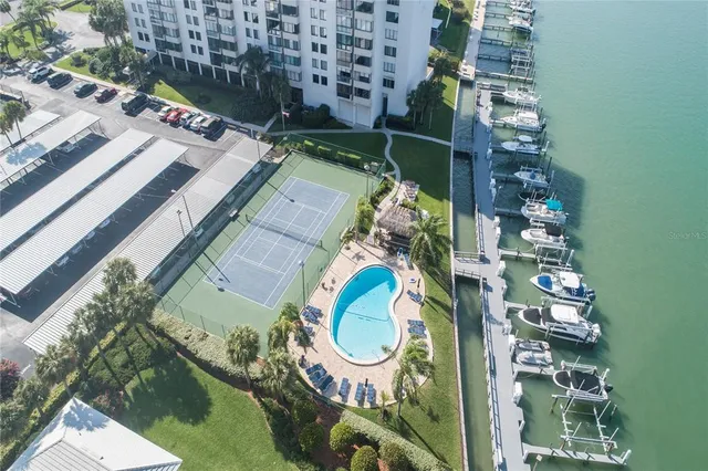 $2,600 | 660 Island Way, Unit 206, Clearwater, FL 33767