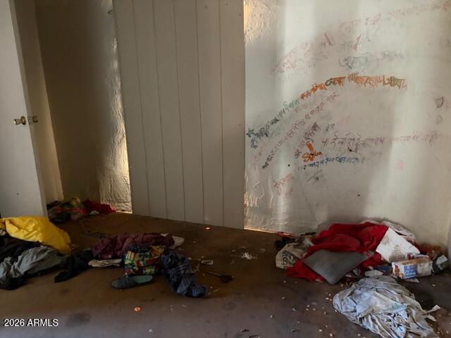 470 North Warren Road Benson, AZ 85602 - Photo 13 of 20 a room with toys and stairs