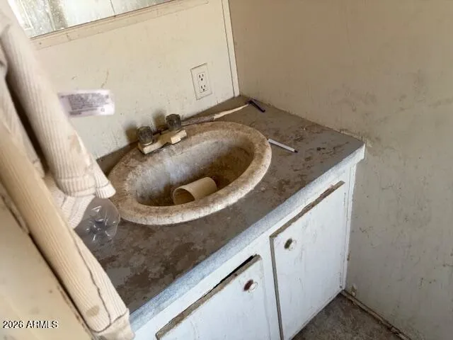 a view of a livingroom with painted walls