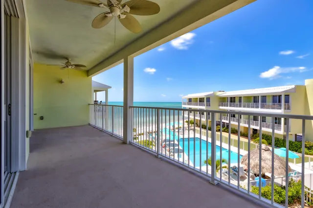 $730,000 | 501 East Ocean Drive, Unit 26, Key Colony Beach, FL 33051