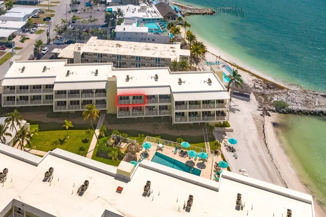 $730,000 | 501 East Ocean Drive, Unit 26, Key Colony Beach, FL 33051