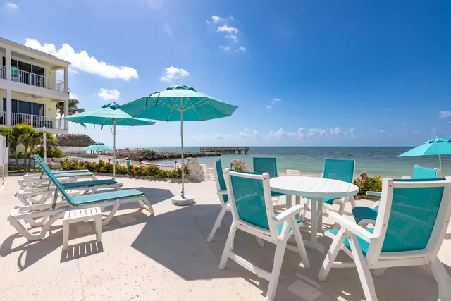 $730,000 | 501 East Ocean Drive, Unit 26, Key Colony Beach, FL 33051