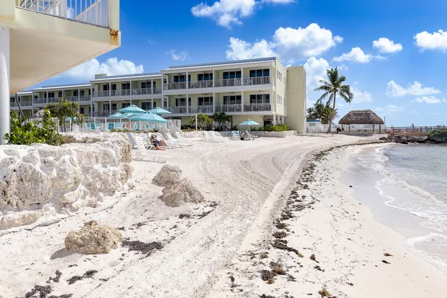 $730,000 | 501 East Ocean Drive, Unit 26, Key Colony Beach, FL 33051