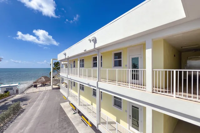 $730,000 | 501 East Ocean Drive, Unit 26, Key Colony Beach, FL 33051