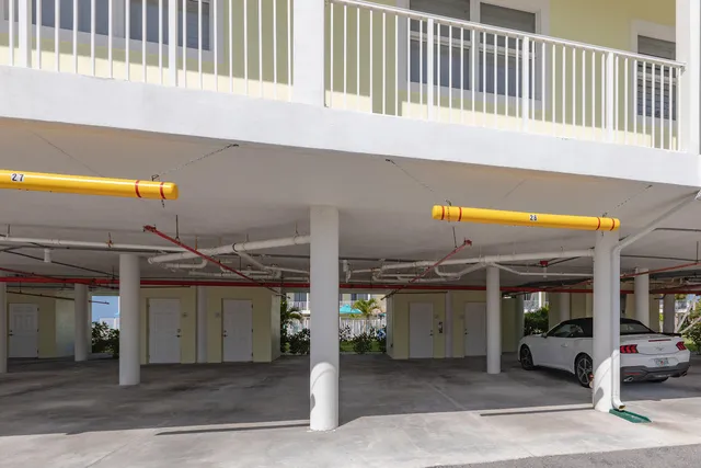 $730,000 | 501 East Ocean Drive, Unit 26, Key Colony Beach, FL 33051