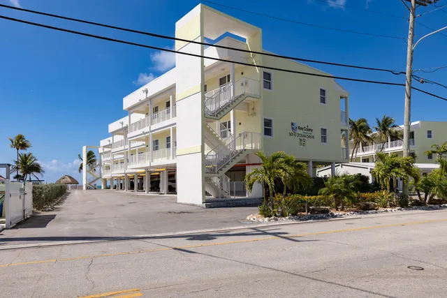 $730,000 | 501 East Ocean Drive, Unit 26, Key Colony Beach, FL 33051