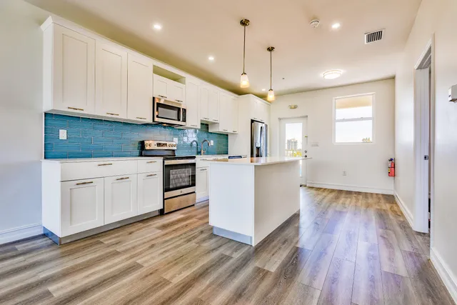 $730,000 | 501 East Ocean Drive, Unit 26, Key Colony Beach, FL 33051