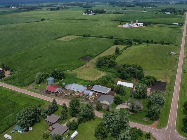$1,100,000 | 10460 County Road 50, Cologne, MN 55322