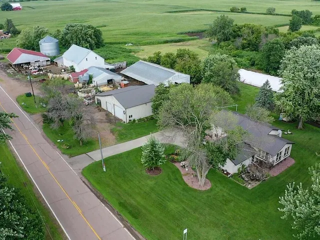 $1,100,000 | 10460 County Road 50, Cologne, MN 55322