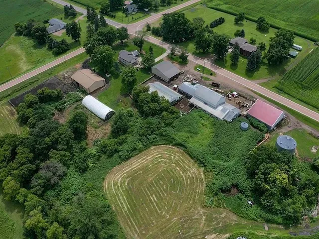 $1,100,000 | 10460 County Road 50, Cologne, MN 55322