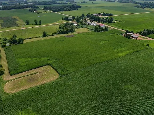 $1,100,000 | 10460 County Road 50, Cologne, MN 55322