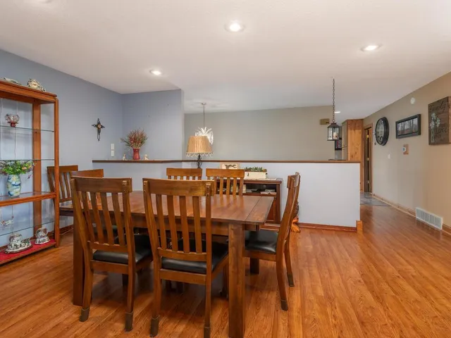 $1,100,000 | 10460 County Road 50, Cologne, MN 55322