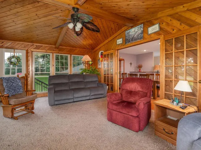 $1,100,000 | 10460 County Road 50, Cologne, MN 55322