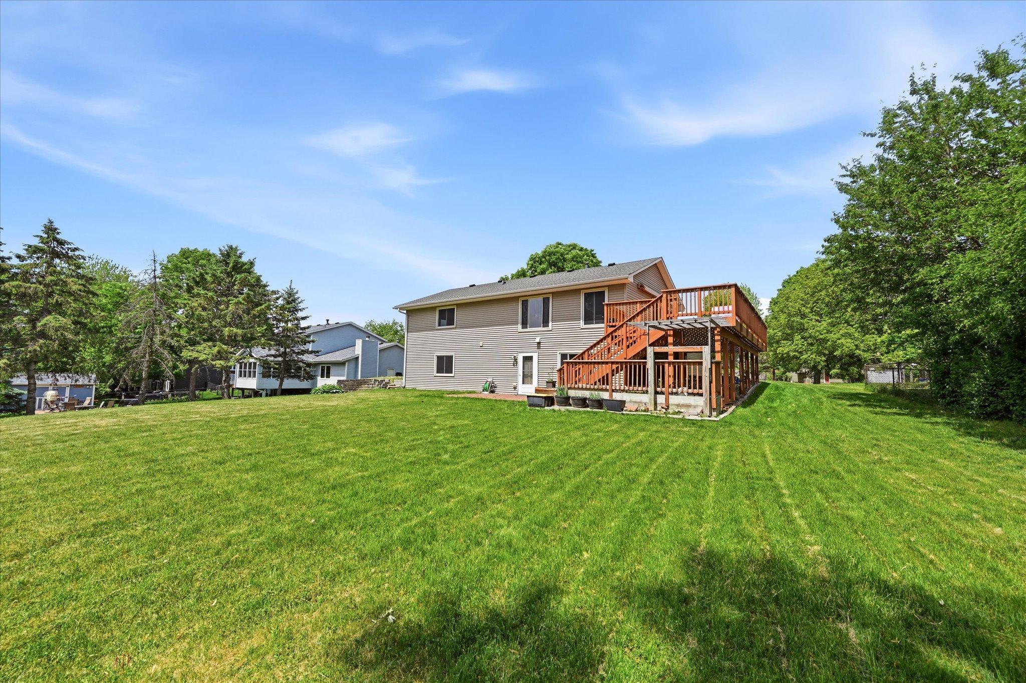 4516 Whitetail Way Eagan, MN 55123 - Photo 3 of 46