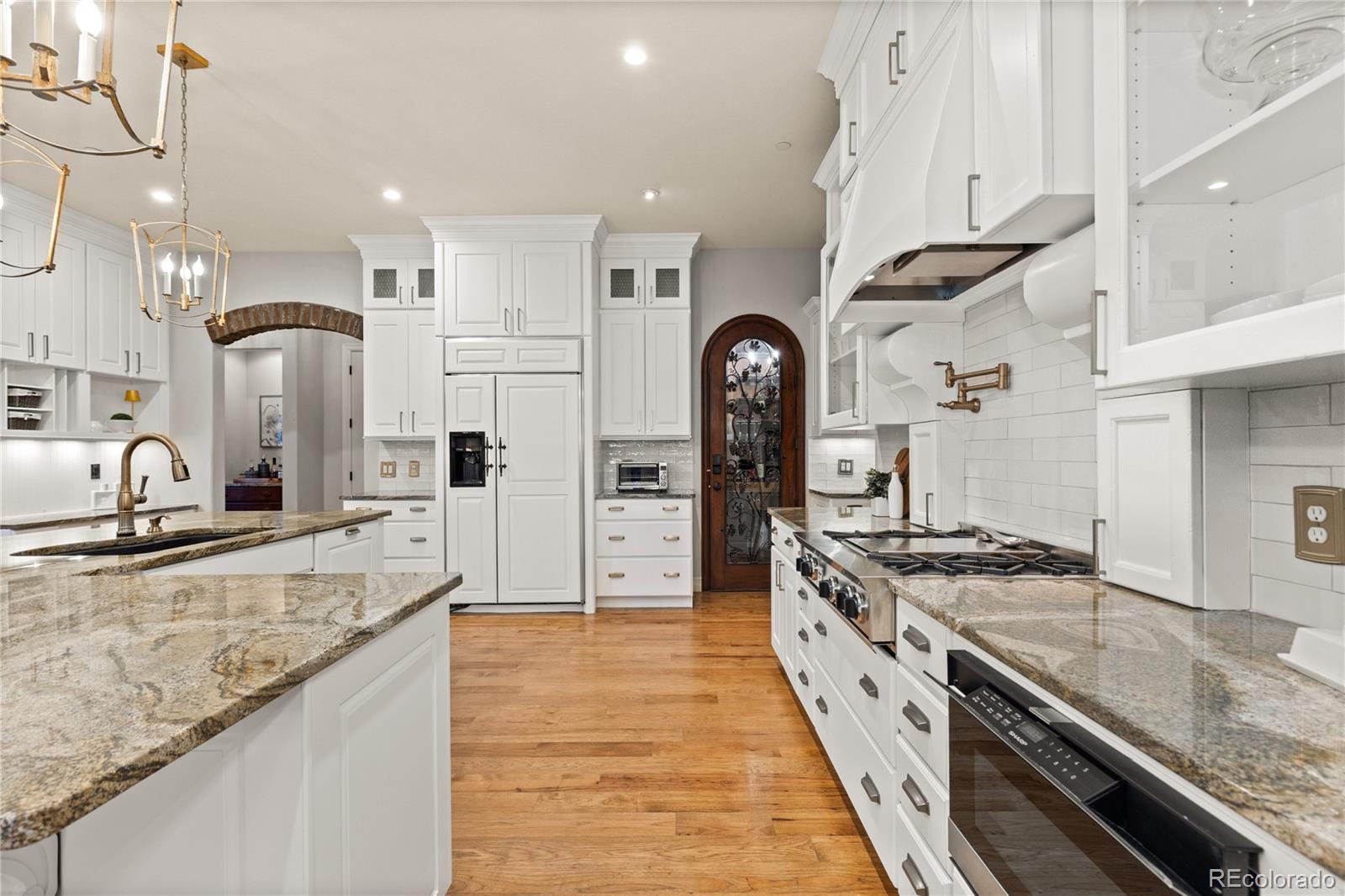 1033 Buffalo Ridge Road Castle Pines, CO 80108 - Photo 11 of 49