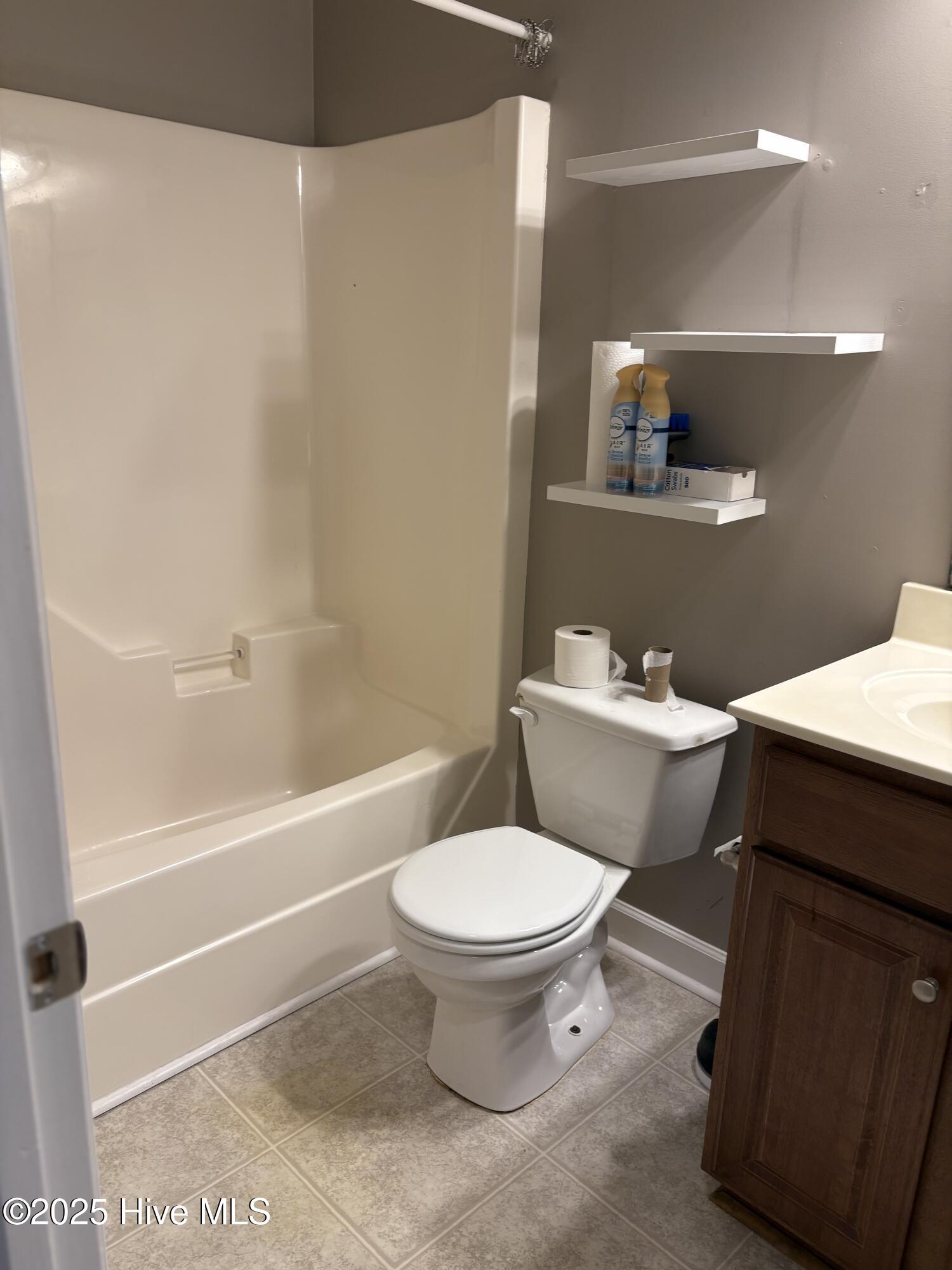 117 Boysenberry Fields Road Maple Hill, NC 28454 - Photo 14 of 20 Hall Bath