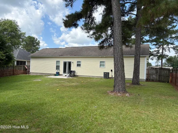 $244,900 | 117 Boysenberry Fields Road, Maple Hill, NC 28454