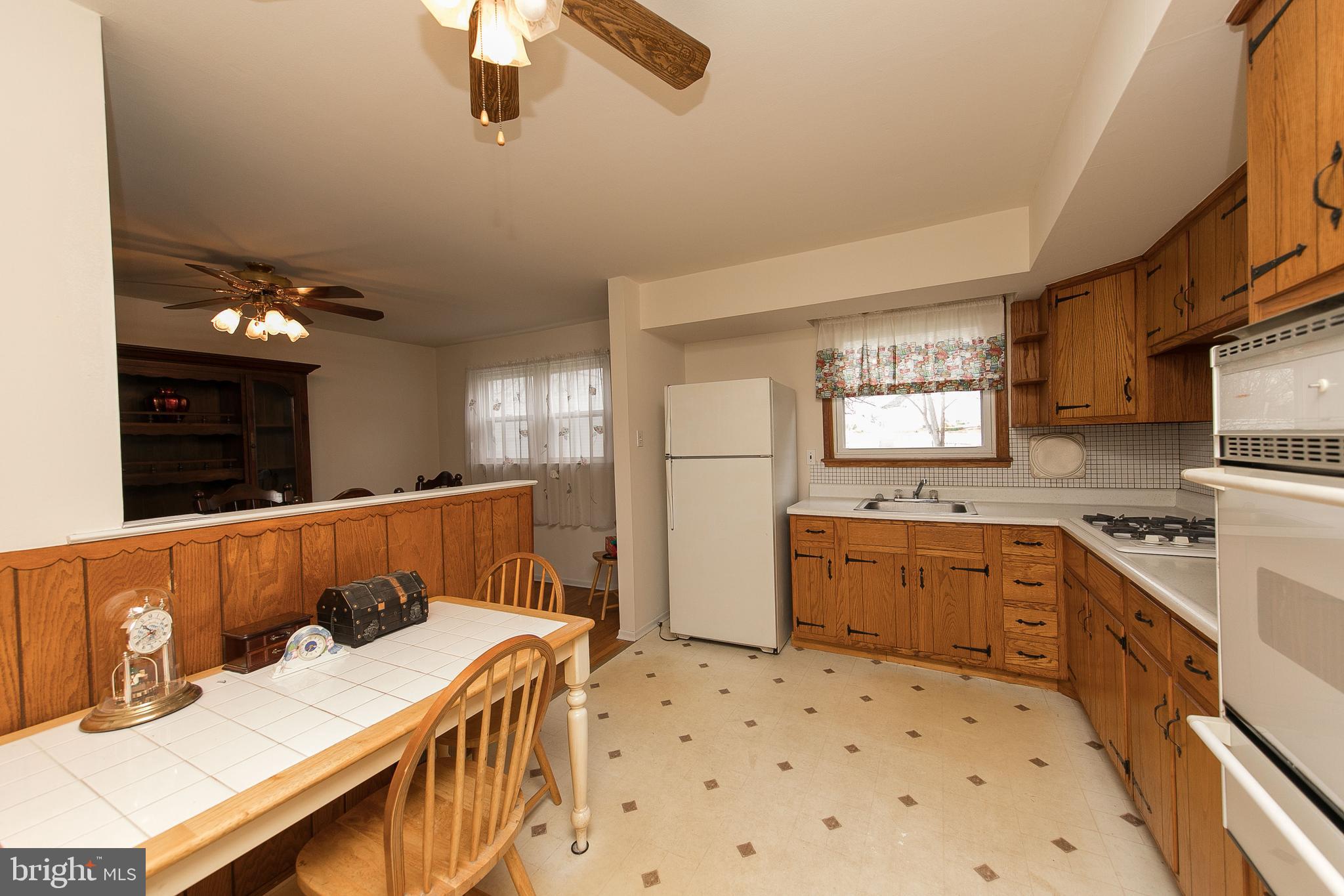 604 Mueller Road Warminster, PA 18974 - Photo 13 of 23 Gallery Image 13