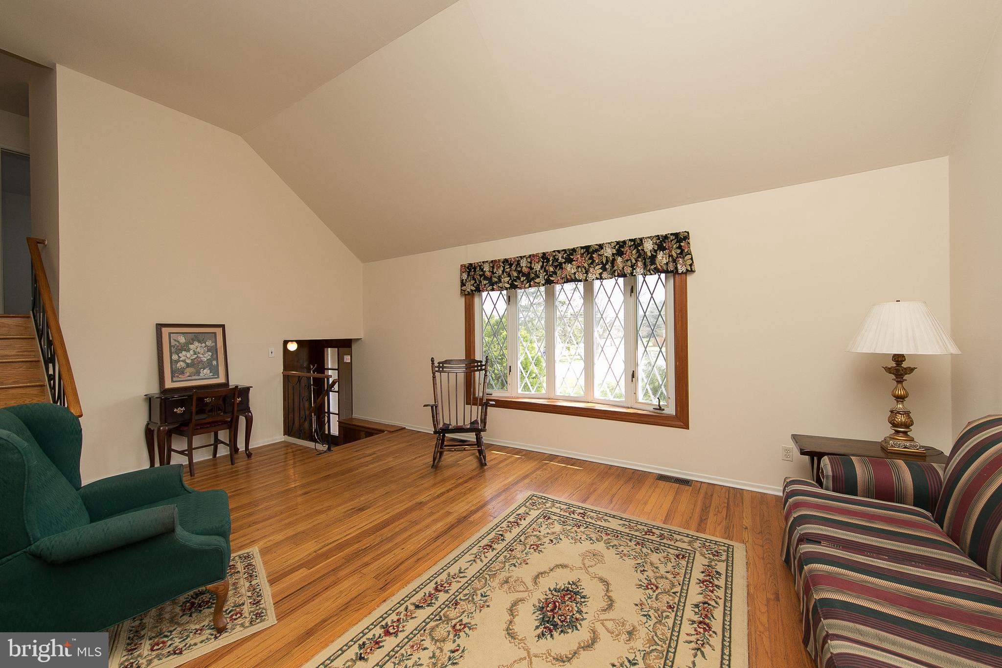 604 Mueller Road Warminster, PA 18974 - Photo 7 of 23 Gallery Image 7