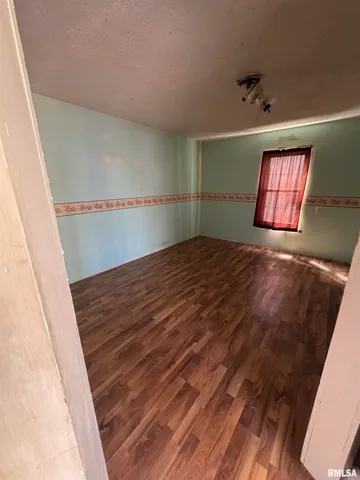 $25,000 | 734 North Division Street, Du Quoin, IL 62832