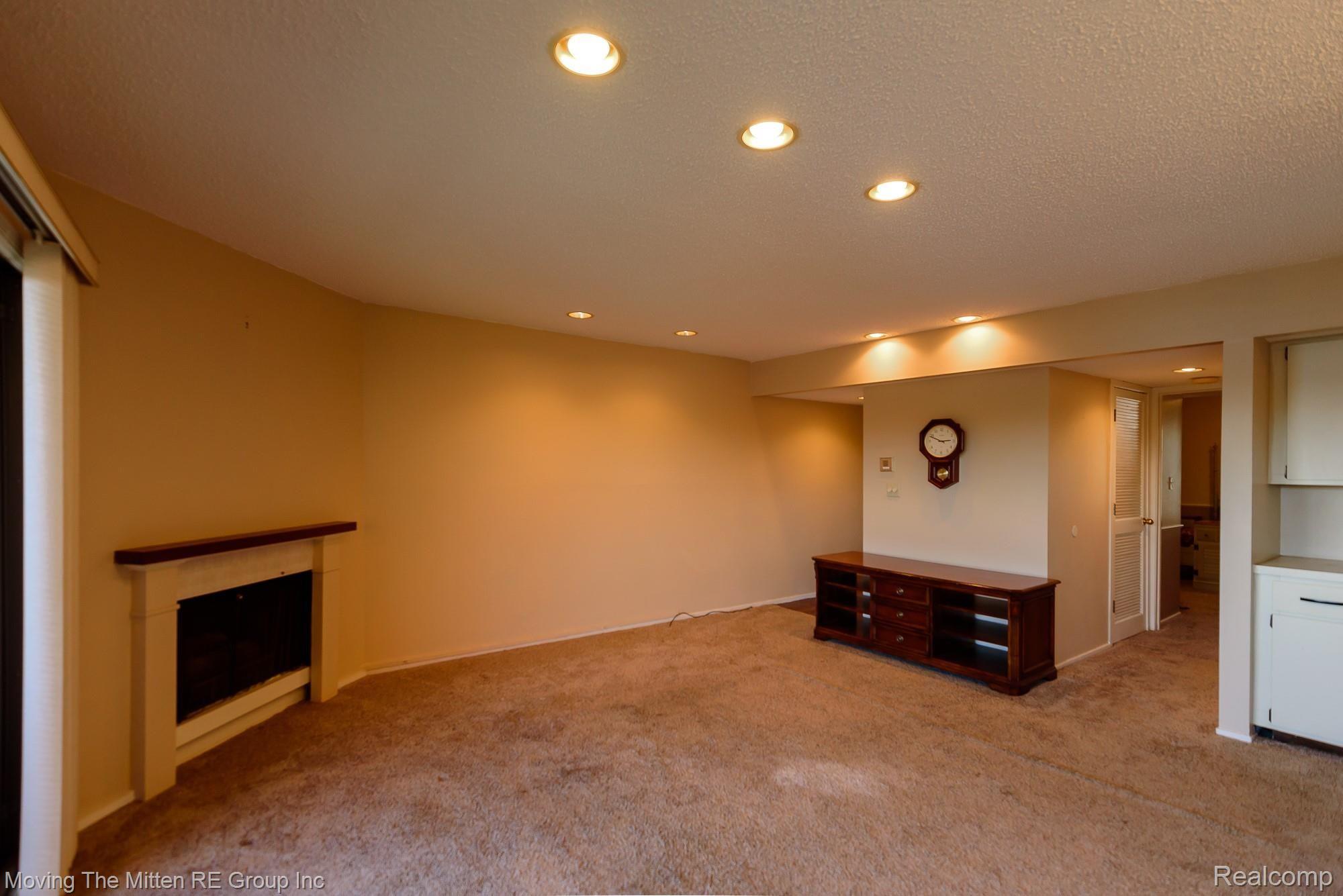 1734 South Grove Street, Unit B29 Ypsilanti, MI 48198 - Photo 16 of 35 15(1.jpg