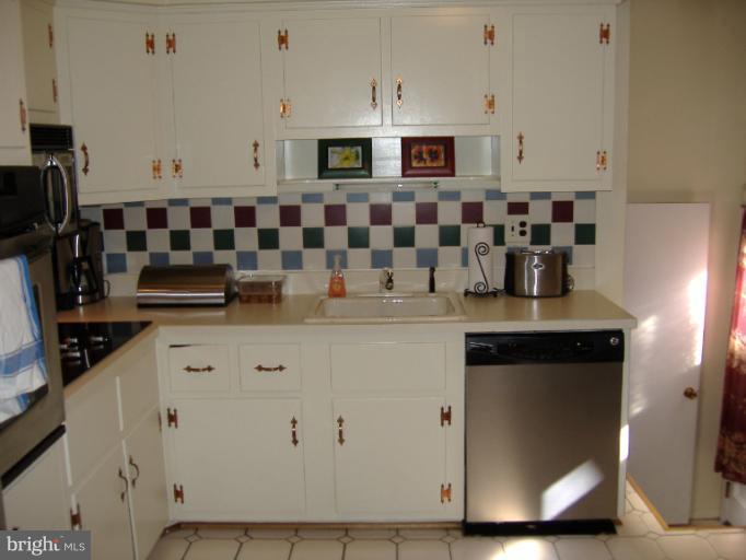 3727 Sonara Road Randallstown, MD 21133 - Photo 4 of 15 Kitchen 4