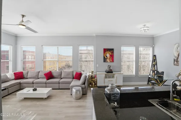 $2,376 | 201 Settlers Trace Boulevard, Unit 1413, Lafayette, LA 70508