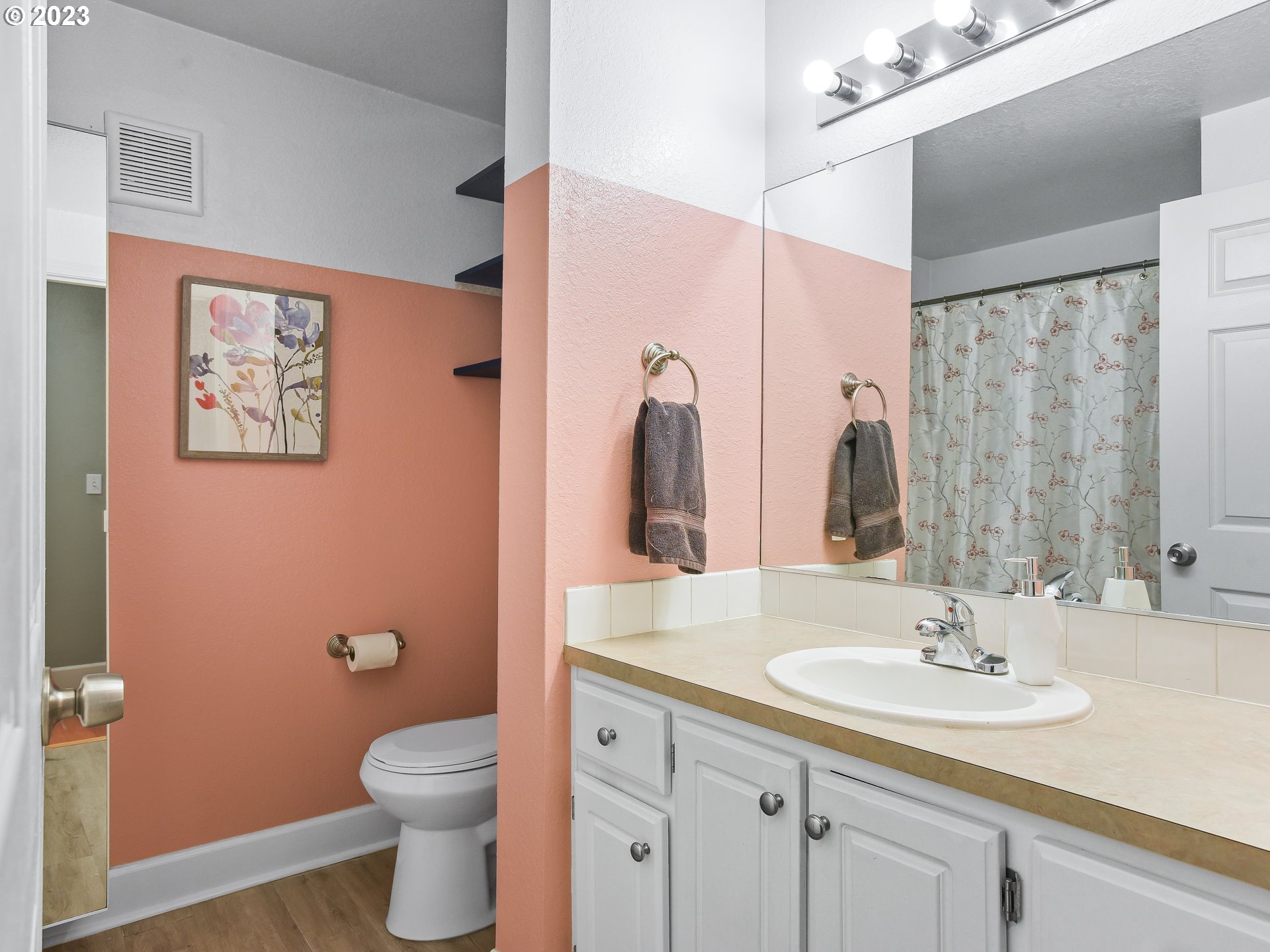 17548 Northwest Springville Road, Unit F3 Portland, OR 97229 - Photo 26 of 35