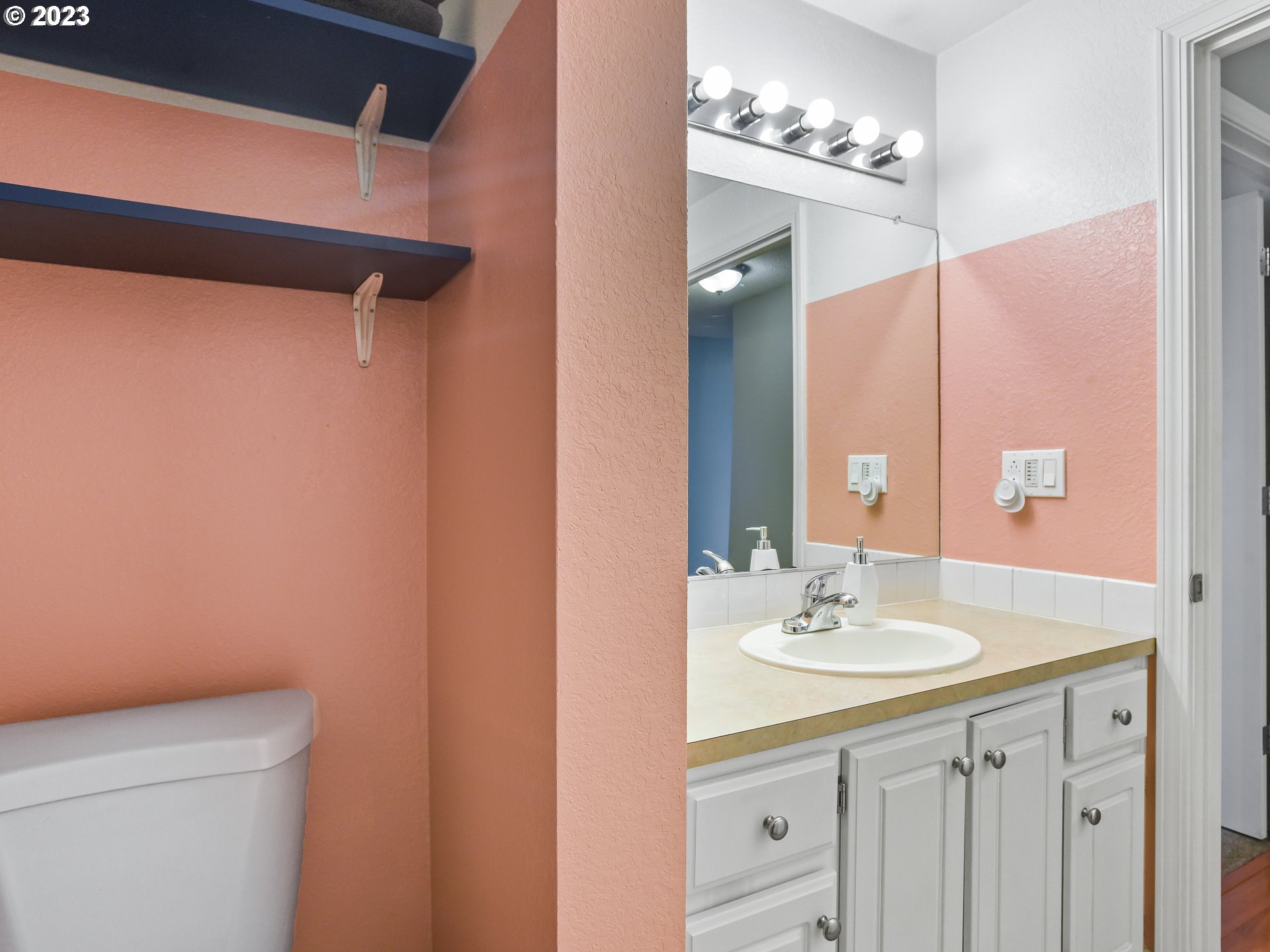 17548 Northwest Springville Road, Unit F3 Portland, OR 97229 - Photo 27 of 35