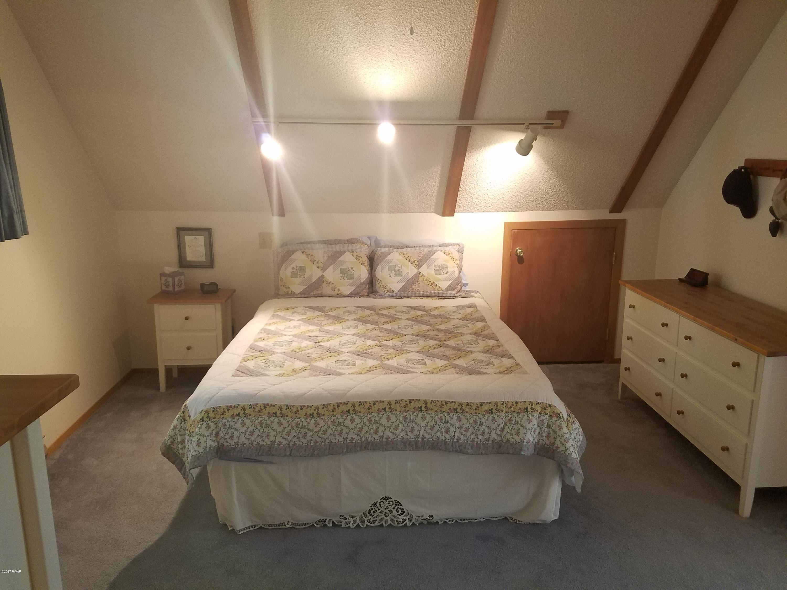 910 Deerfield Road Lake Ariel, PA 18436 - Photo 23 of 33 20171002_100420