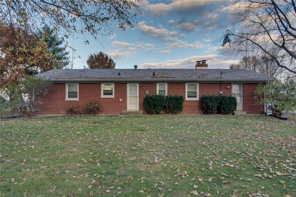1790 South Mauxferry Road Franklin, IN 46131 - Photo 2 of 24 Gallery Image 2