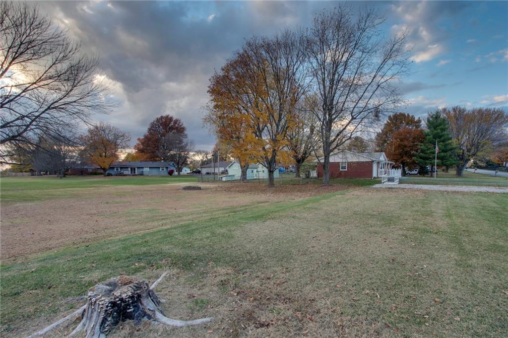 1790 South Mauxferry Road Franklin, IN 46131 - Photo 4 of 24 Gallery Image 4