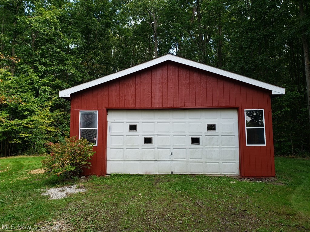 2406 Atkins Road Geneva, OH 44041 - Photo 10 of 35 front outbuilding/garage