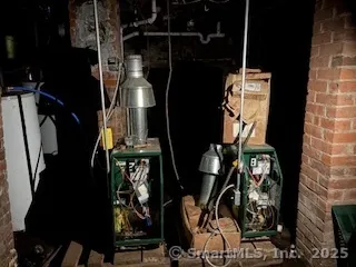 a picture of water heater room